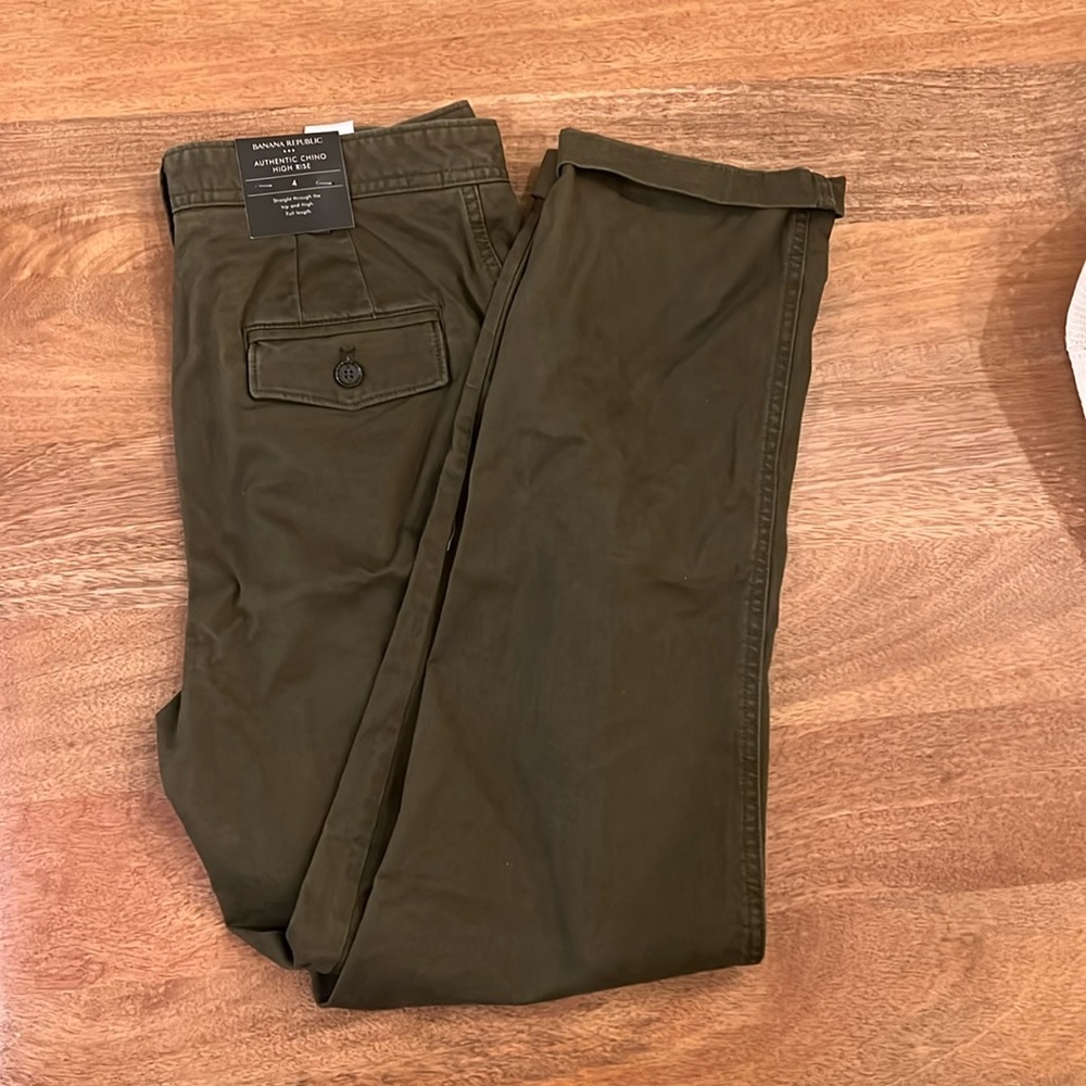 Banana Republic Authentic Chino High Rise NWT